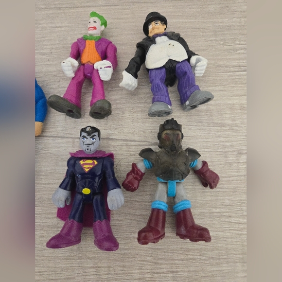 DC Action Figures Superman Joker Penguin Bizarro Mr. Freeze Imaginext - Picture 2 of 5